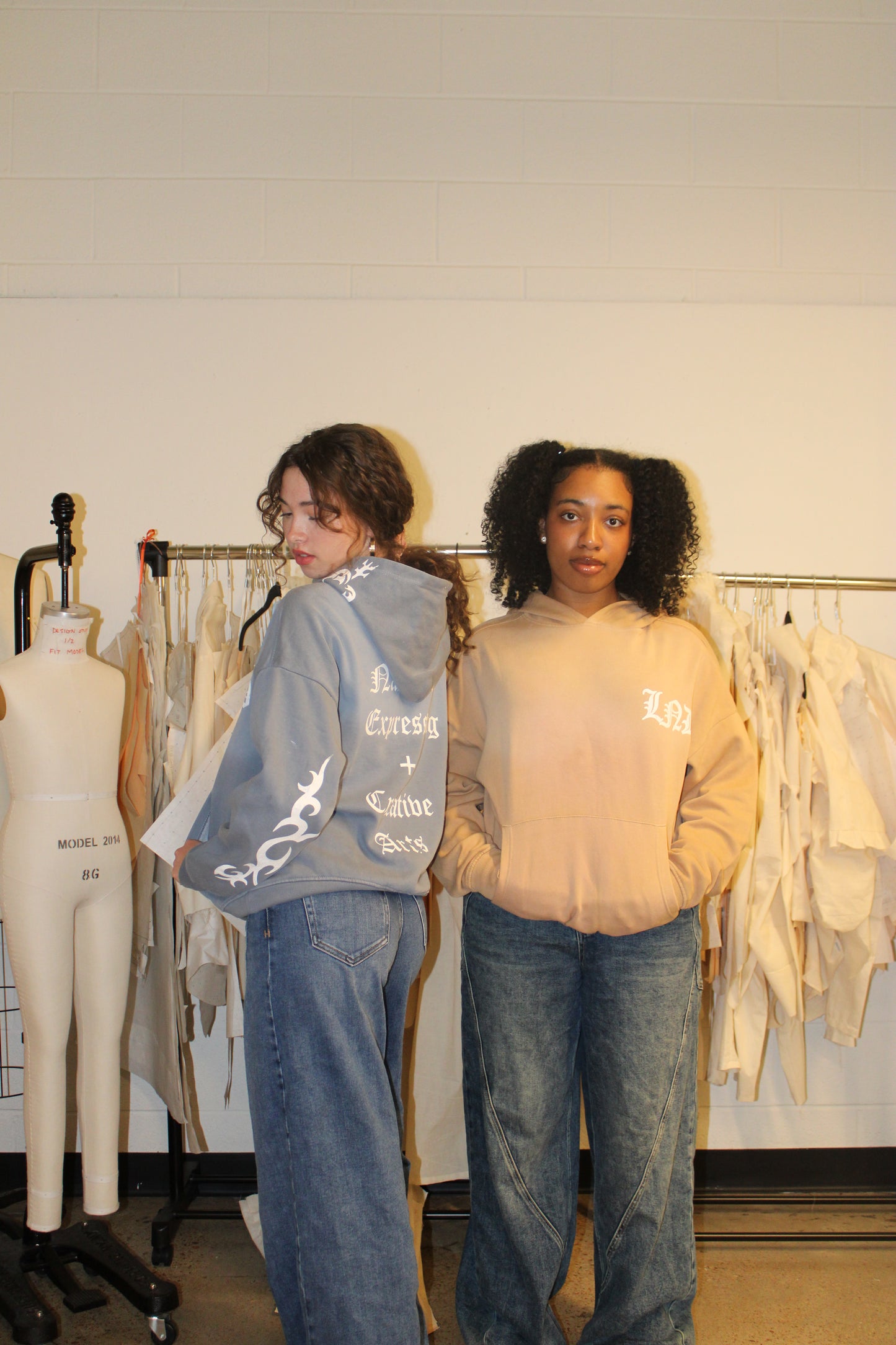LONEDIVINITY CAPSULE 1 - NASHVILLE EXPRESSING + CREATIVE ARTS